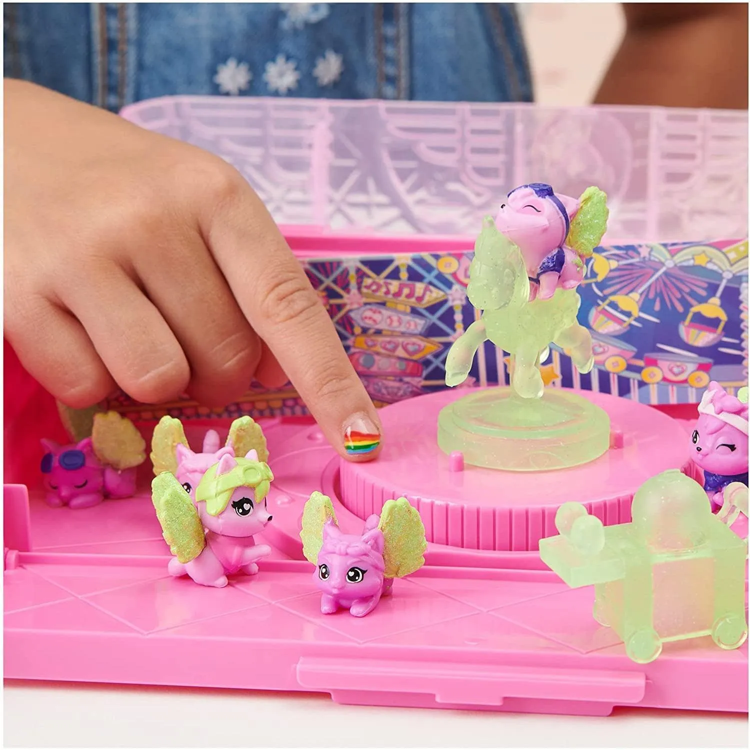 Hatchimals CollEGGtibles, Rainbow-Cation Wolf Family Carton with Surprise Playset.