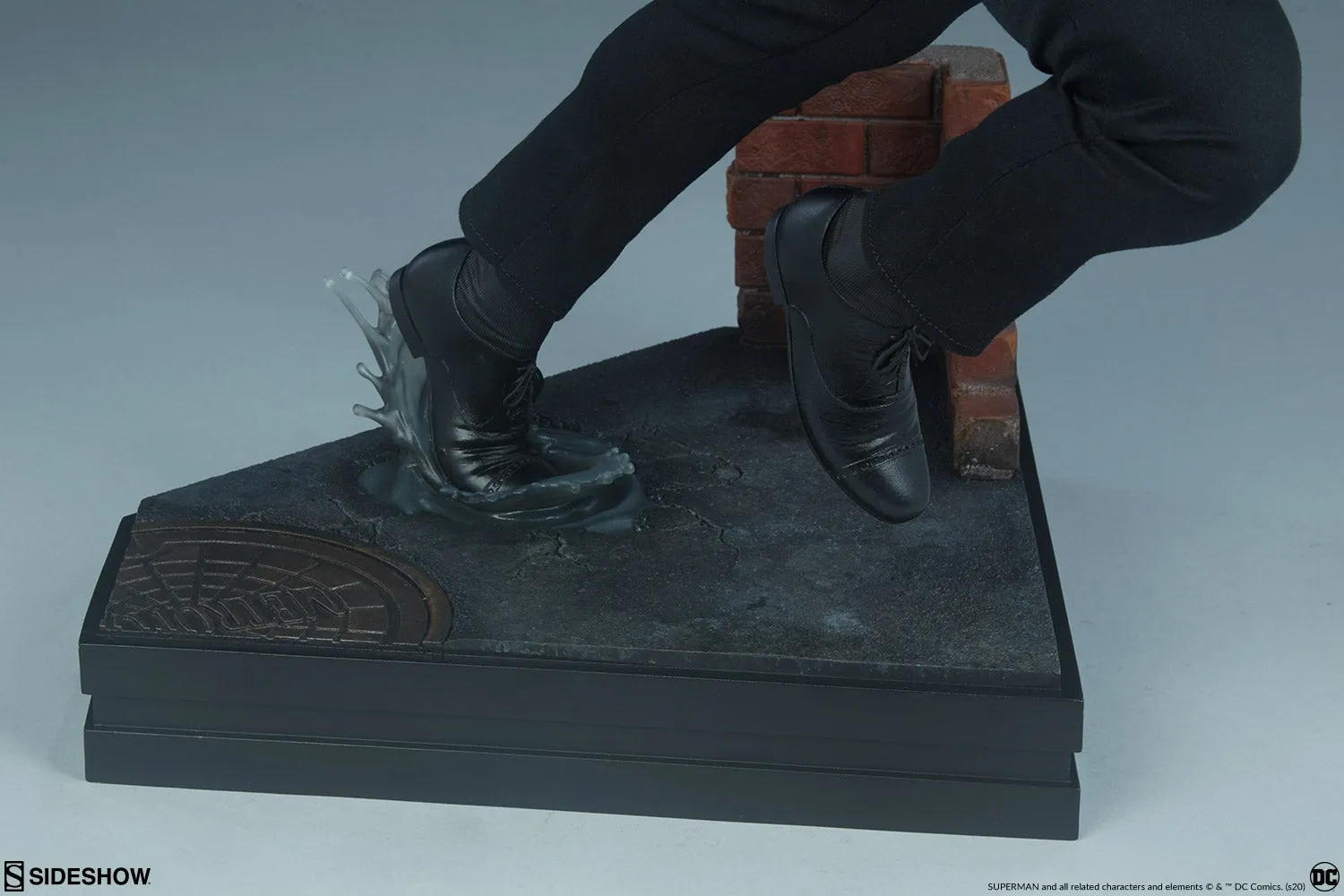 [Pre-Order] SIDESHOW COLLECTIBLES - SUPERMAN : CALL TO ACTION PREMIUM FORMAT STATUE